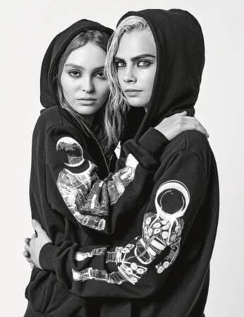 Lily-Rose Depp et Cara Delevingne sont les nouvelles stars e la campagne automne-hiver 2017-2018 de Chanel 