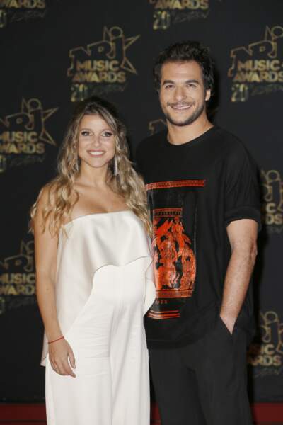 Amir Haddad et sa femme Lital (enceinte) lors de la 20ème cérémonie des NRJ Music Awards le 10 novembre 2018