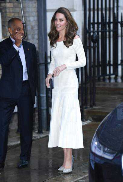 Kate Middleton radieuse dans des escarpins Jimmy Choo à Londres, le 12 juin 2019