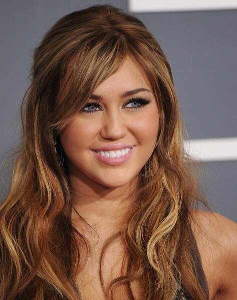Miley Cyrus en 2011, la star était encore aux longs cheveux sages 