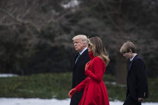 Melania Trump, superbe en tenue rouge Alice Roi 