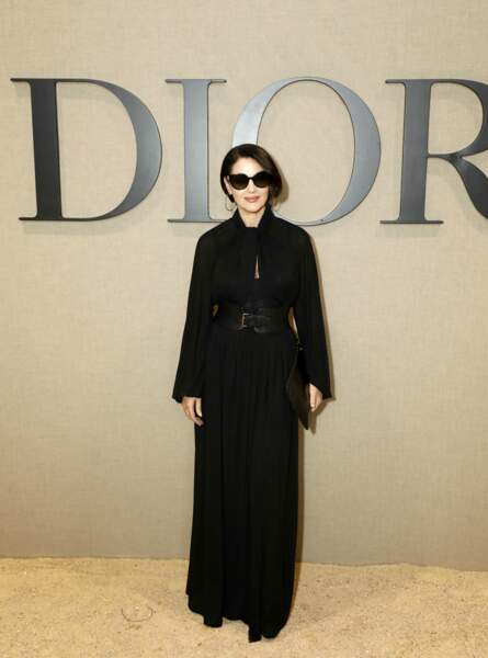 Monica Bellucci arborait sa nouvelle coupe courte lors du défilé Dior
