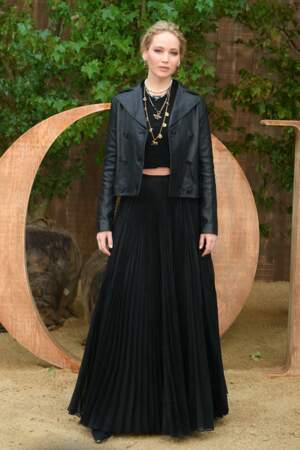 Jennifer Lawrence a joué entre le rock et le bohème pour le défilé Dior printemps-été 2020.