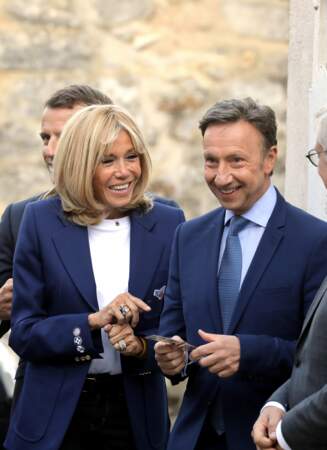 Stéphane Bern était également présent. Et il semble toujours aussi complice avec Brigitte Macron.