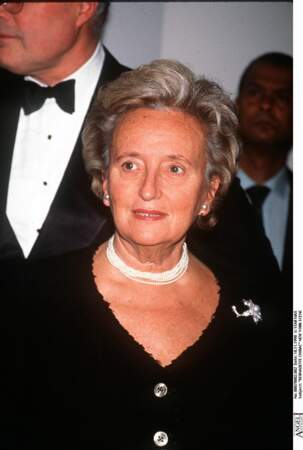 Bernadette Chirac, en veste noire et collier de perles, lors d'un gala à New York en 1998