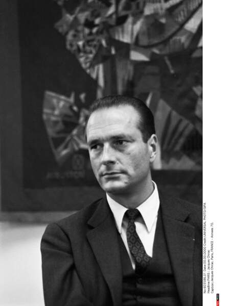 Jacques Chirac en costume 3 pièces, l'élégance incarnée