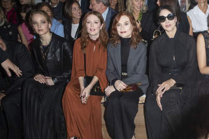 Monica Bellucci avait opté pour un total look noir signé Dior