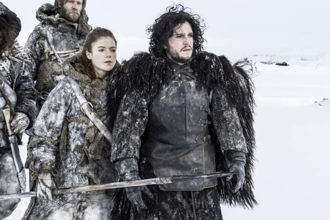 Les acteurs Kit Harington et Rose Leslie dans la série "Game of Thrones", en 2012