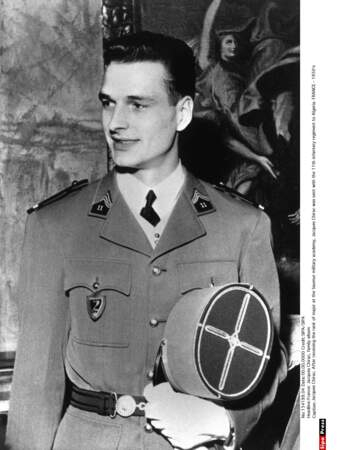 Jacques Chirac en costume militaire dans les années 50