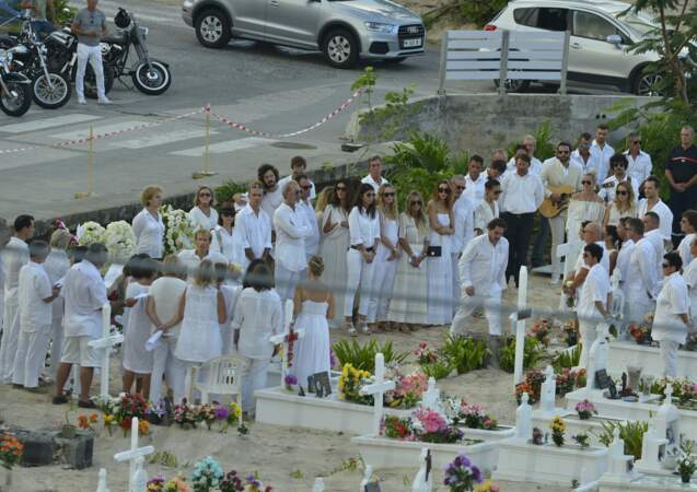 Obsèques de Johnny Hallyday à Saint Barth : les invités en blanc