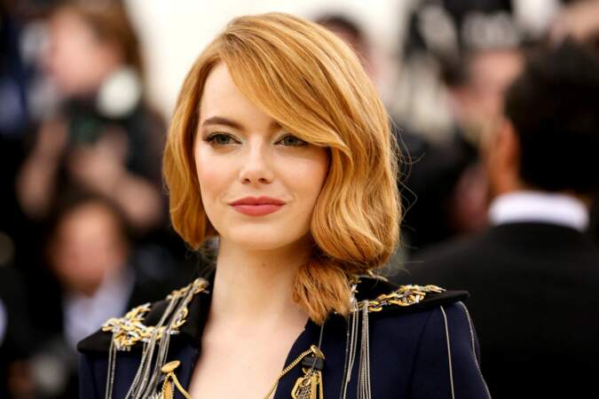 Emma Stone adore le doré qui va très bien avec sa couleur de cheveux