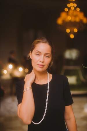 Marie-Ange Casta était sublime en noir et collier de perles David Yurman lors de la soirée de la maison joaillère !