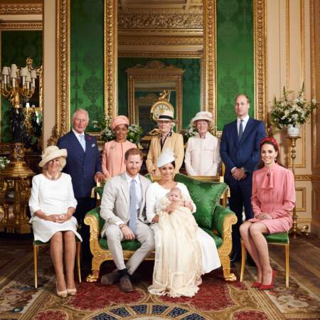 Archie s'est fait baptiser en tout petit comité, avec sa famille proche dont les sœurs de Lady Diana