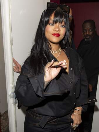 Rihanna a dévoilé à Paris sa nouvelle coupe de cheveux