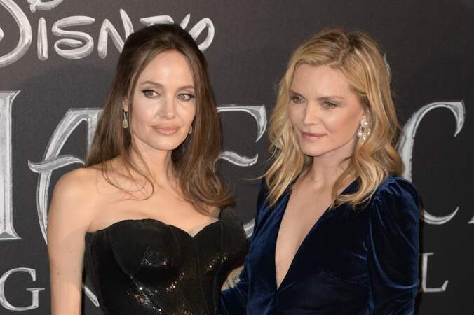 Angelina Jolie et Michelle Pfeiffer sublimes à la première de "Maléfique 2", à Rome, le 7 octobre 2019.