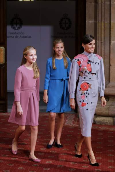 La reine d'Espagne et les princesses à Oviedo