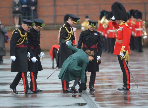 Kate Middleton et le prince William lors de la parade de la St Patrick à Aldershot le 17 mars 2013