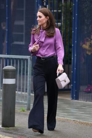 Kate Middleton lors d'une visite au centre pour enfants "Henry Fawcett" à Londres, le 12 mars 2019