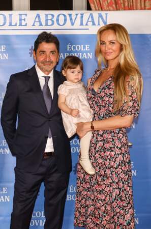 Nina accompagnait en effet ses parents, Aram Ohanian et Adriana Karembeu à Marseille lors de la soirée caritative du 26 octobre