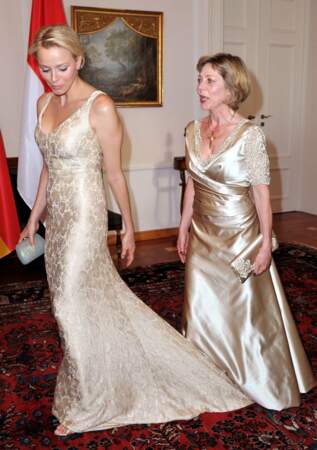Charlene de Monaco et l'ex première dame d'Allemagne Daniela Schadt, lors d'un gala à Berlin le 9 juillet 2012