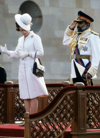 La reine Elizabeth II lors d'une visite à Mascate, au sultanat d'Oman, le 28 février 1979