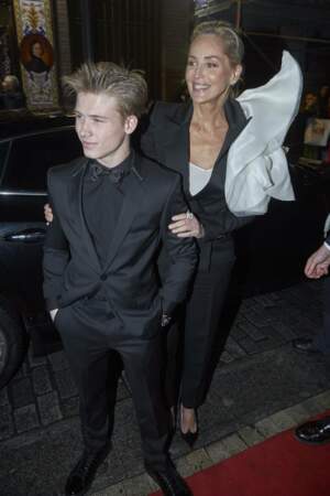 Sharon Stone et son fils Roan, très complices lors d'une soirée