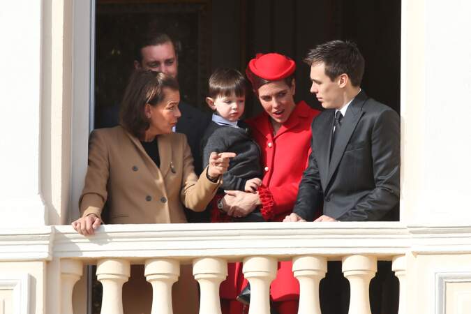 La princesse Stéphanie de Monaco, Pierre Casiraghi, Charlotte Casiraghi portant son fils Raphaël et Louis Ducruet, réunis à l'occasion de la fête nationale monégasque, le 19 novembre 2016.