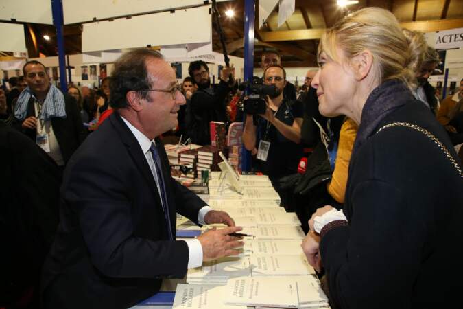 François Hollande à la rencontre de ses fans à la Foire du livre de Brive, les 9 et 10 novembre 2019