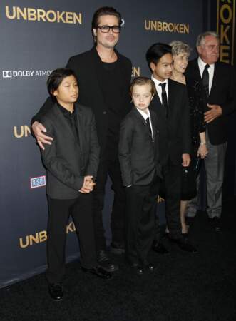 Brad Pitt et sa fille Shiloh se ressemblent également. Si on enlève ses lèvres pulpeuses, qu'elle a hérité d'Angelina Jolie, Shiloh/John est le portrait de son père.