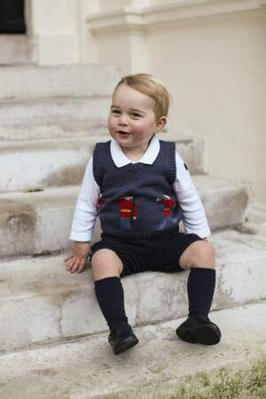 13 décembre 2014 : Les grimaces du petit Prince George d'Angleterre pour les vœux de Noël. 