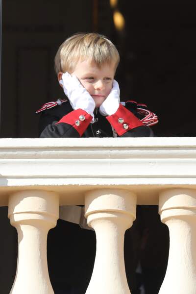 Jacques, le prince héritier de Monaco, l'air penseur en ce 19 novembre