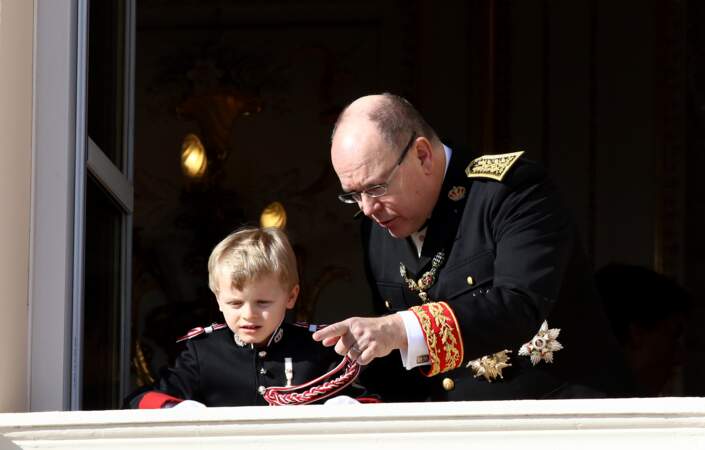 Joli moment père-fils entre Albert II de Monaco et Jacques