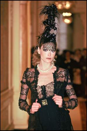 Star du défilé Chanel en 1996