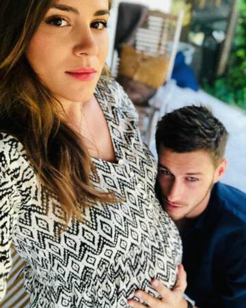 Le chanteur et comédien Jean-Baptiste Maunier et sa compagne Léa Arnezeder ont accueilli leur premier enfant en septembre 2019. 