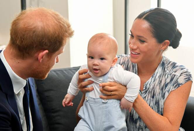Meghan Markle a donné naissance à Archie le 6 mai 2019. Le " royal baby" a effectué son premier voyage officiel avec ses parents en Afrique du Sud, en septembre 2019. 