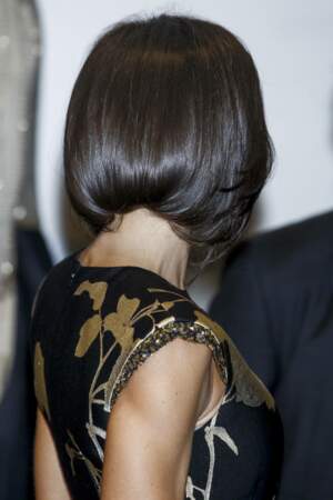 La reine Letizia d'Espagne sublime avec un faux lob, qui fait croire à une nouvelle coupe de cheveux.