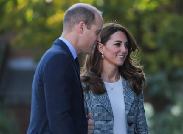 Kate Middleton en veste de blazer et le prince William le 12 novembre.