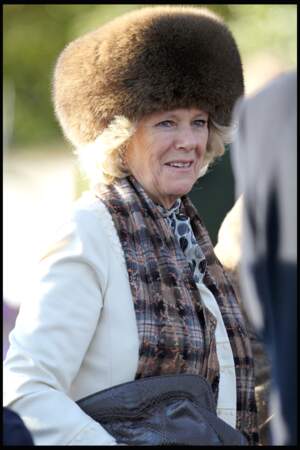 25 décembre 2010  : A 63 ans, la duchesse de Cornouailles était elle aussi, à la messe de Sandringham.