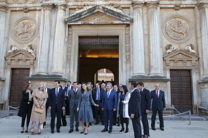 Alors que la COP 25 bat son plein à Madrid, la reine Letizia d'Espagne s'est rendue à Grenade avec style pour inaugurer l'exposition "La Granada Ziri y el Universo Bereber".