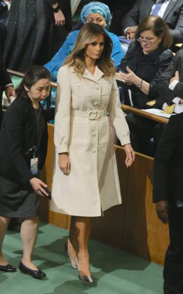 Melania Trump très chic dans un trench ceinturé crème Gucci à l’occasion de la 74ème Assemblée générale de l’Organisation des Nations Unies à New York, le 24 septembre 2019.
