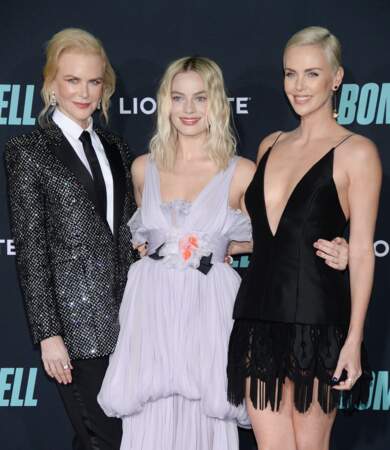 Charlize Theron formait un trio de charme avec les actrices Nicole Kidman et Margot Robbie.