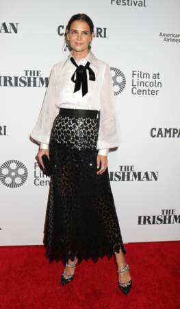 Katie Holmes ravissante dans une robe midi en guipure noire à la première de The Irishman lors du 57ème Festival du Film de New York, le 27 septembre 2019.