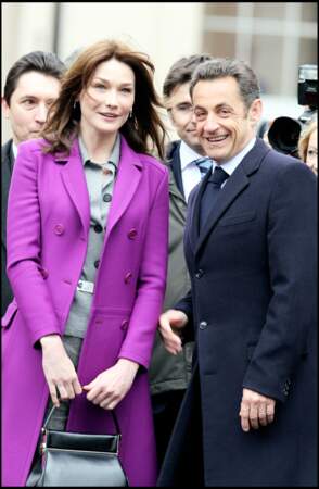 Nicolas Sarkozy et sa femme Carla Bruni en visite à Londres en mars 2008. Les premiers pas de la Première dame sont scrutés à la loupe.