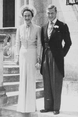 C'est le 3 juin 1937 qu'Edward VIII et Wallis Simpson se sont mariés. Une union célébrée avec les moyens du bord...