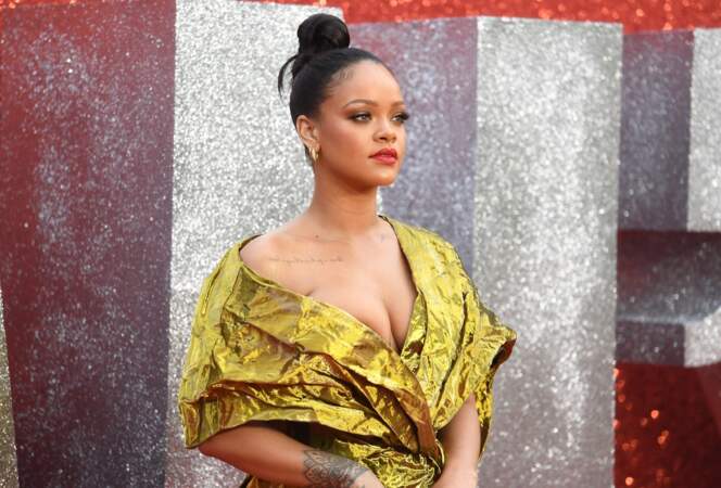 Le chignon plaqué de Rihanna