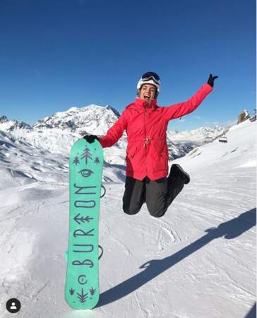 Pour l'ancienne Miss Marine Lorphelin, Noël 2018, c'était au ski. Elle a passé ses fêtes de Noël à faire du snowboard et sûrement à partager de belles raclettes entre amis !