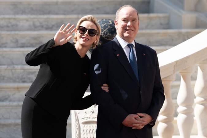 La princesse Charlene amuse le prince Albert II de Monaco, lors de la réception du couple présidentiel chinois, le 24 mars 2019.