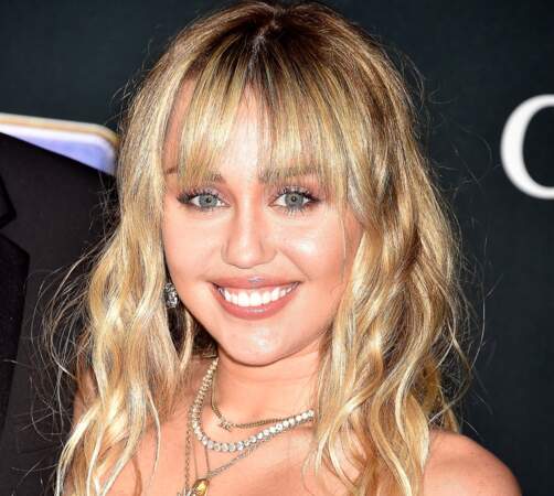 Miley Cyrus, un teint glowy juvénile
