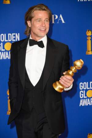 Brad Pitt, très élégant et fidèle aux costumes Brioni lors de la 77ème cérémonie annuelle des Golden Globe Awards au Beverly Hilton Hotel à Los Angeles, le 5 janvier 2020.