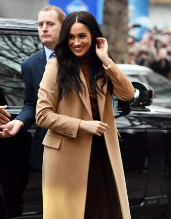 Meghan Markle, en manteau long Stella McCartney, à son arrivée à la Canada House à Londres le 7 janvier 2020
